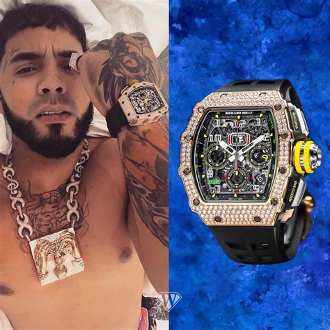 anuel aa relojes.